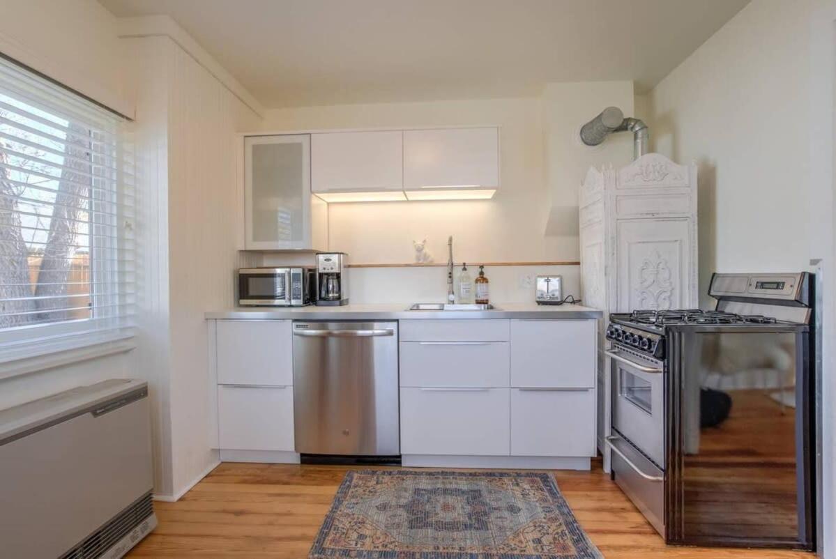 Villa Vintage Tiny House Cute 1Bdrm Big Appeal Colorado Springs Esterno foto